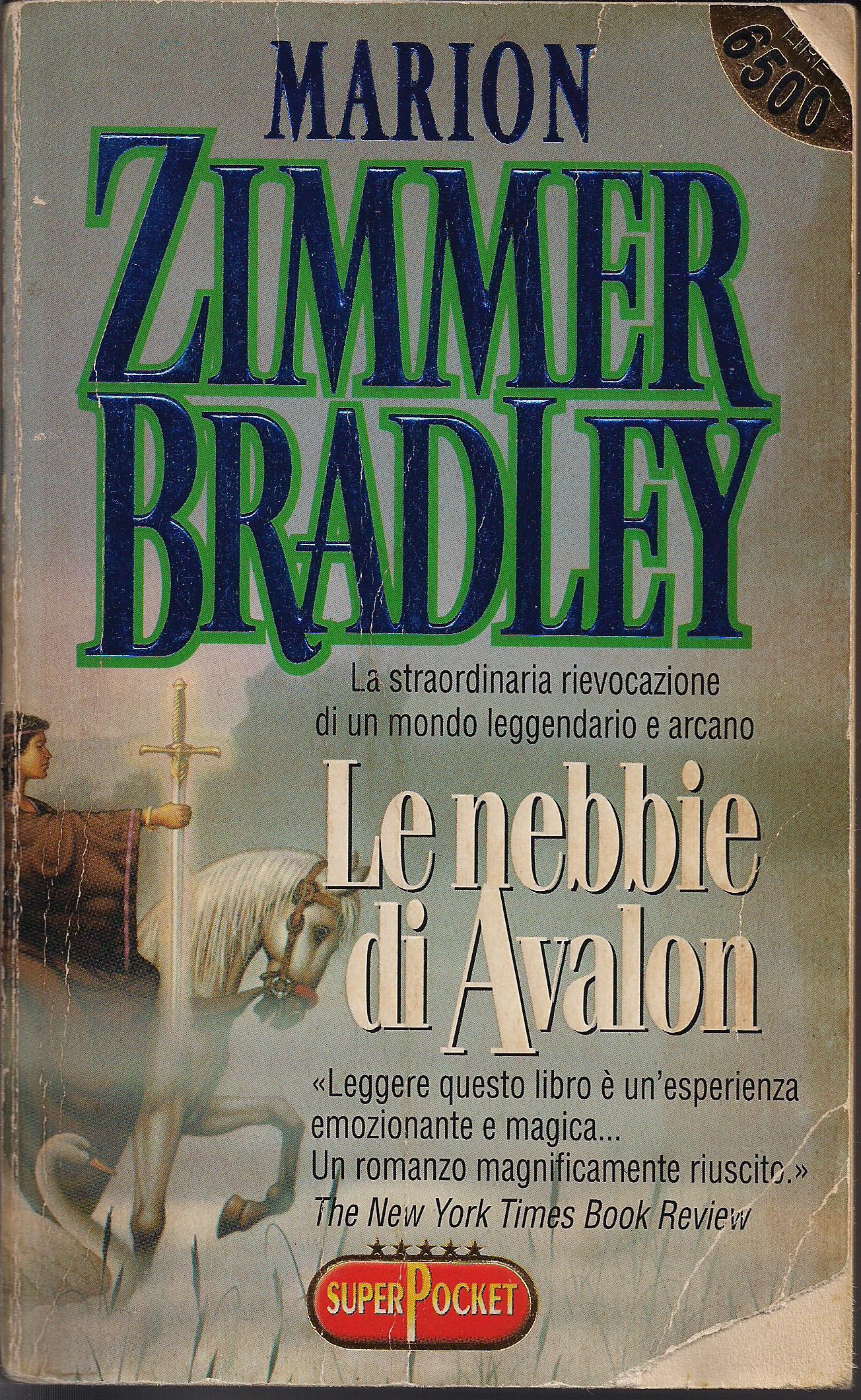 La copertina di "Le nebbie di Avalon" di Marion Zimmer Bradley